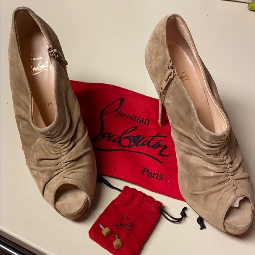 Christian Louboutin Beige Peep toe Suade Bootie